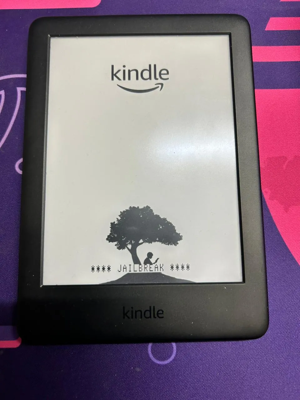 Modified Kindle boot splash showing jailbreak indicator